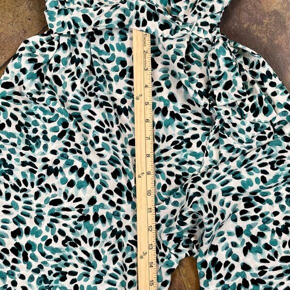 Vince Camuto Sleeveless High Neck Tie Waist Capri Jumpsuit 4 - Picture 12 of 16